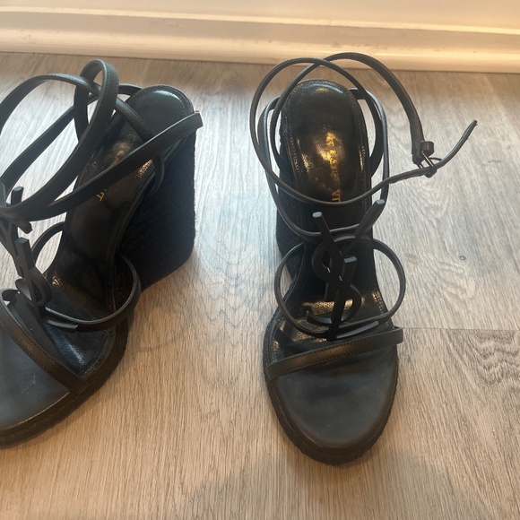 Cassandra Wedge Espadrilles In Leather With Black Monogram - Picture 2 of 4